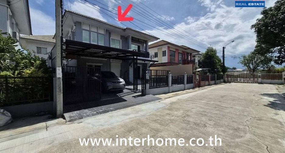 Casa en venta de 3 habitaciones en Phra Samut Chedi, Samut Prakan