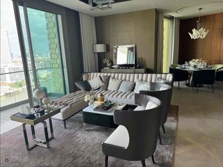 À vendre 3 chambres condo à Khlong San, Bangkok