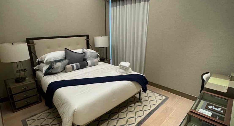 For sale 3 bedrooms condo in Khlong San, Bangkok