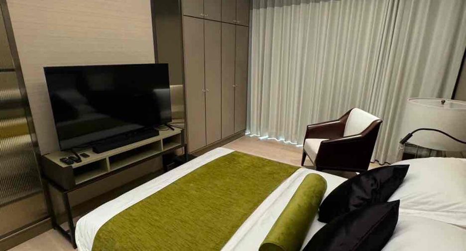 For sale 3 bedrooms condo in Khlong San, Bangkok