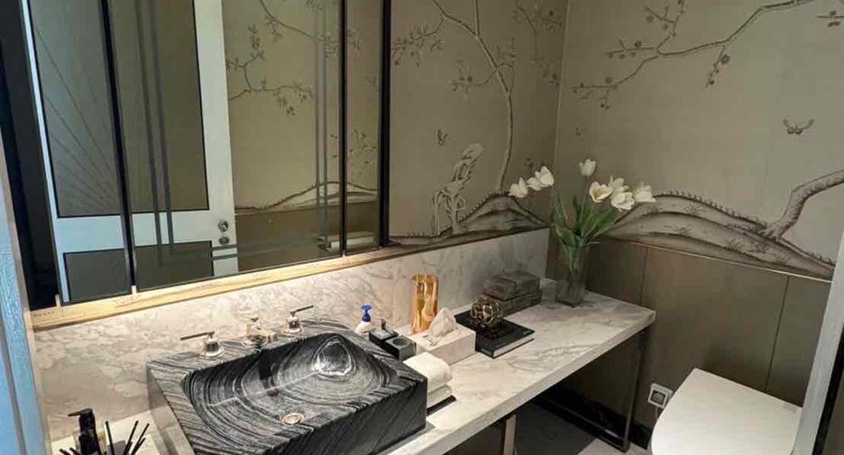 For sale 3 bedrooms condo in Khlong San, Bangkok