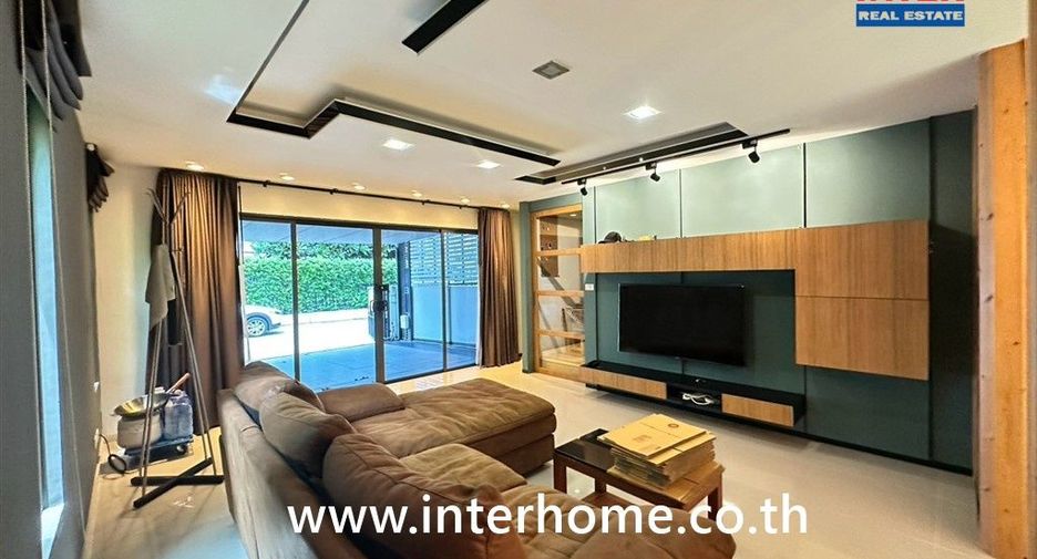 Reihenhaus zum Kauf mit 3 Zimmer in Pak Kret, Nonthaburi