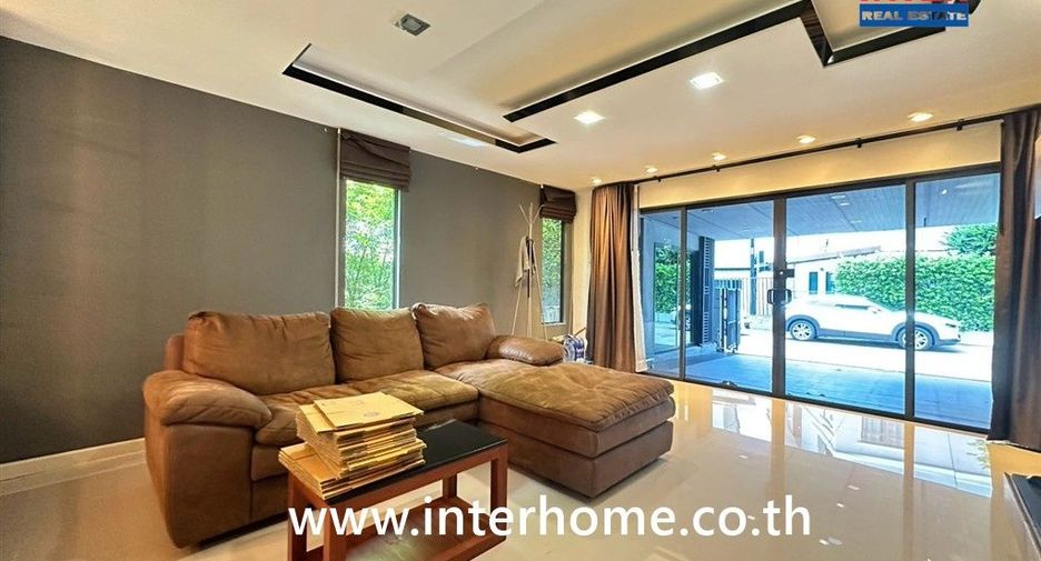 Reihenhaus zum Kauf mit 3 Zimmer in Pak Kret, Nonthaburi