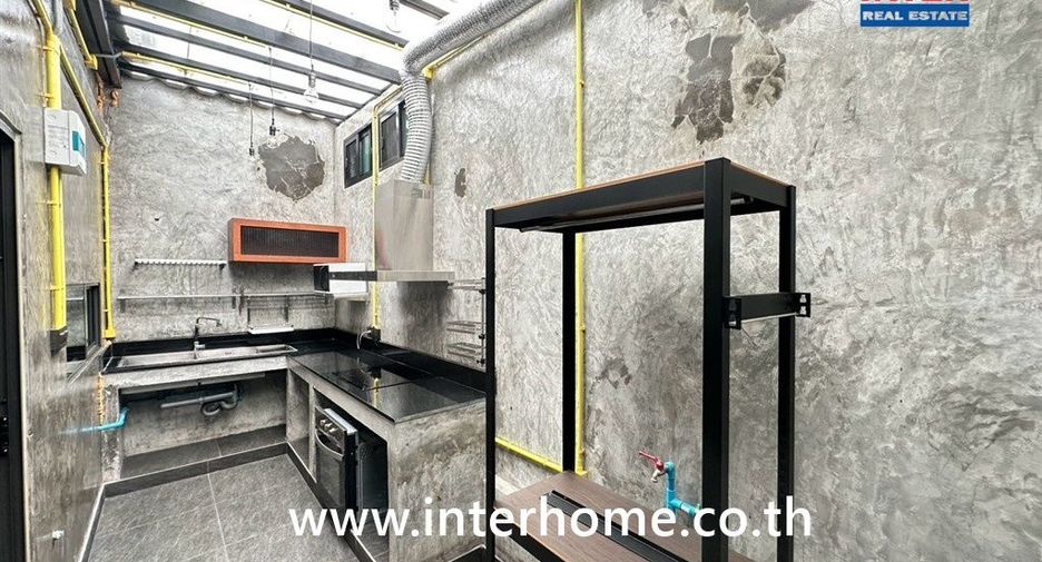 Reihenhaus zum Kauf mit 3 Zimmer in Pak Kret, Nonthaburi