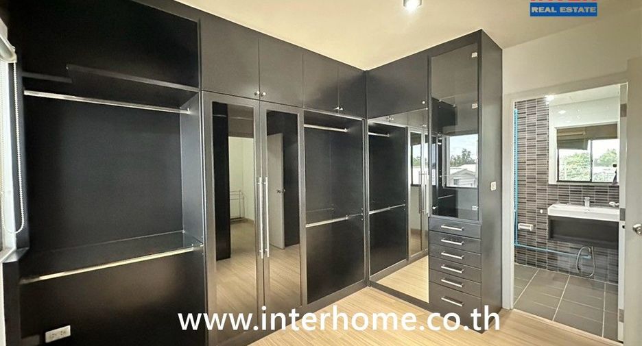 Reihenhaus zum Kauf mit 3 Zimmer in Pak Kret, Nonthaburi