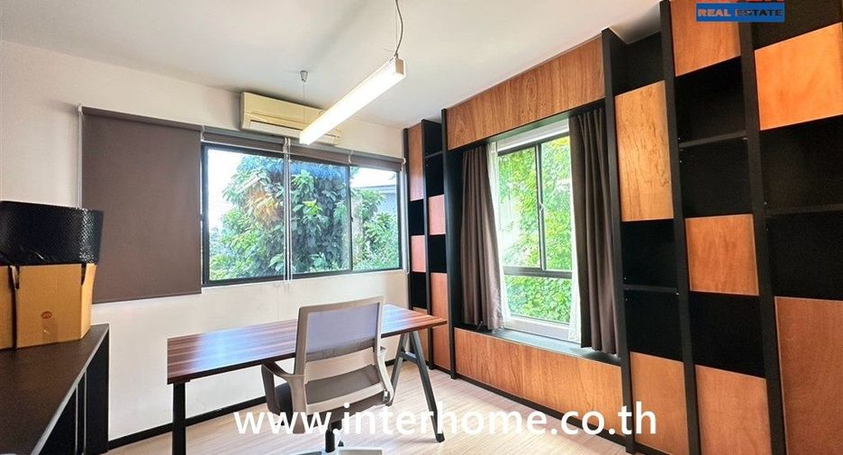 Reihenhaus zum Kauf mit 3 Zimmer in Pak Kret, Nonthaburi