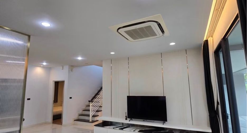 ให้เช่า 4 ห้องนอน บ้านเดี่ยว ใน บางกะปิ, กรุงเทพฯ