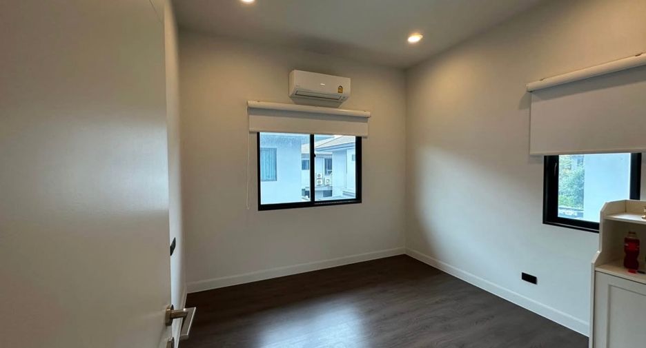 ให้เช่า 4 ห้องนอน บ้านเดี่ยว ใน บางกะปิ, กรุงเทพฯ