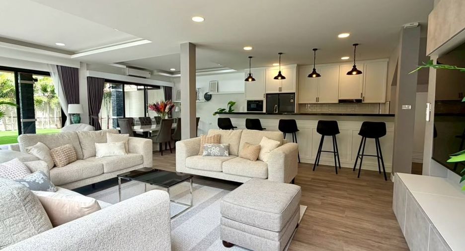 For sale 5 bedrooms house in Bang Lamung, Chonburi