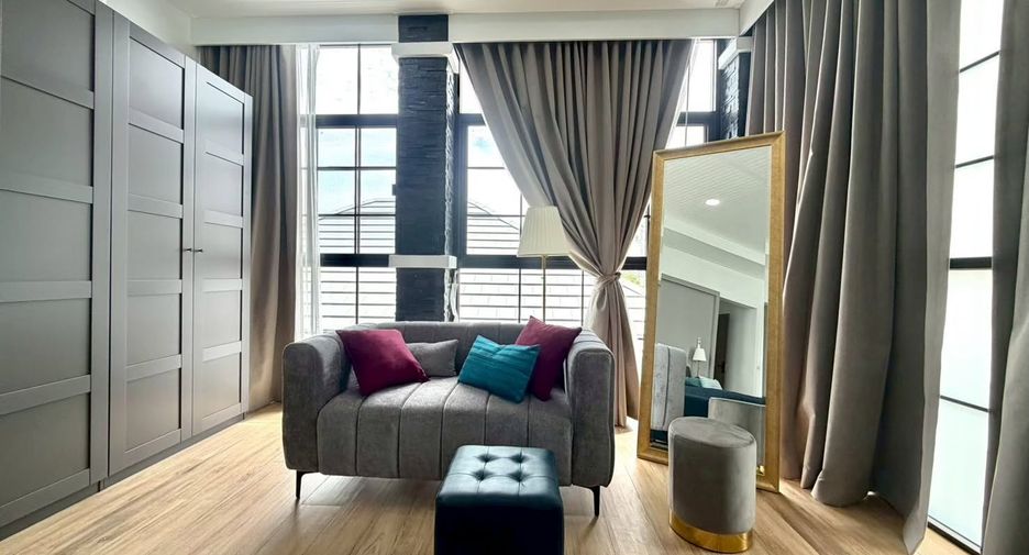 For sale 5 bedrooms house in Bang Lamung, Chonburi