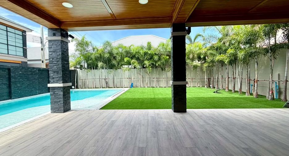 For sale 5 bedrooms house in Bang Lamung, Chonburi