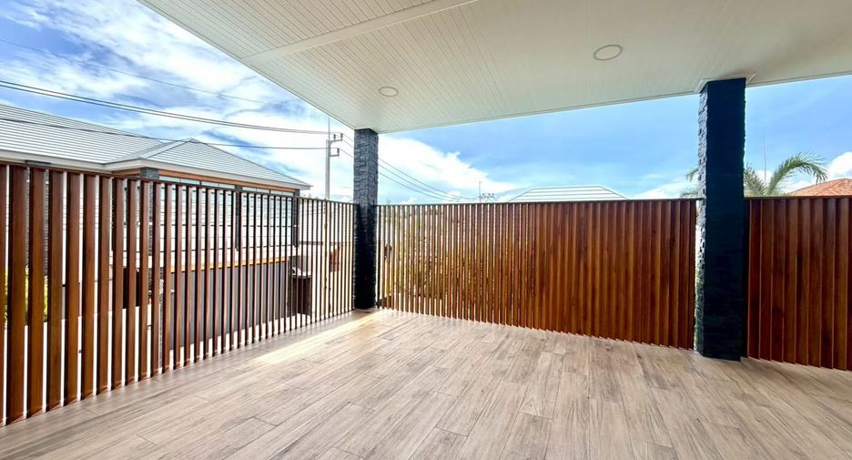 For sale 5 bedrooms house in Bang Lamung, Chonburi
