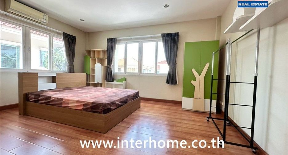 Casa en venta de 3 habitaciones en Pak Kret, Nonthaburi