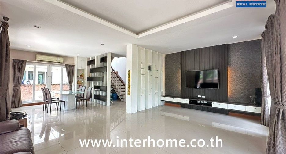Casa en venta de 3 habitaciones en Pak Kret, Nonthaburi