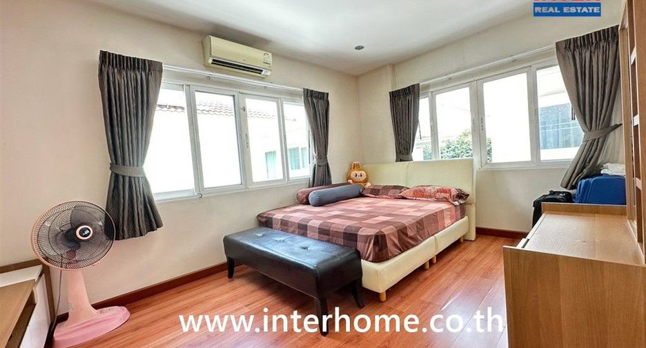 Casa en venta de 3 habitaciones en Pak Kret, Nonthaburi