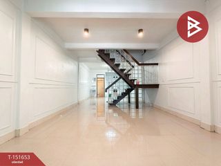 For sale 2 ベッドルーム townhouse in Mueang Samut Sakhon, Samut Sakhon