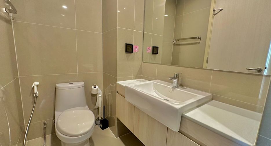 For rent 1 bed condo in Watthana, Bangkok