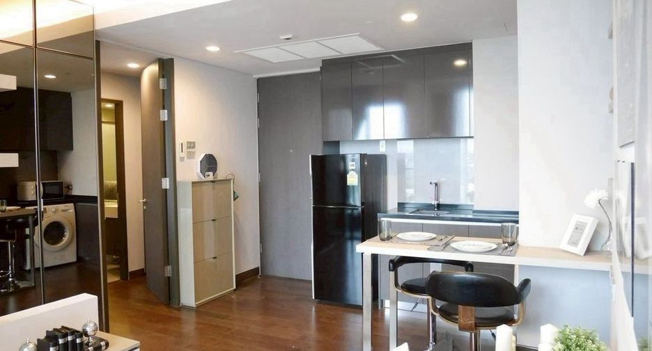 For rent 1 bed condo in Khlong Toei, Bangkok