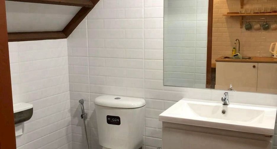 For rent 2 ベッドルーム house in Phra Nakhon, Bangkok
