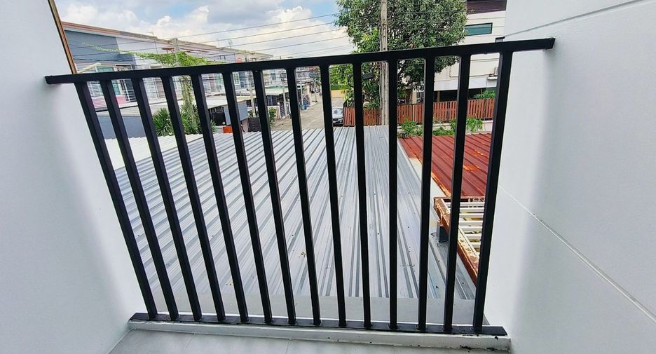 Casa adosada en venta de 3 habitaciones en Khan Na Yao, Bangkok