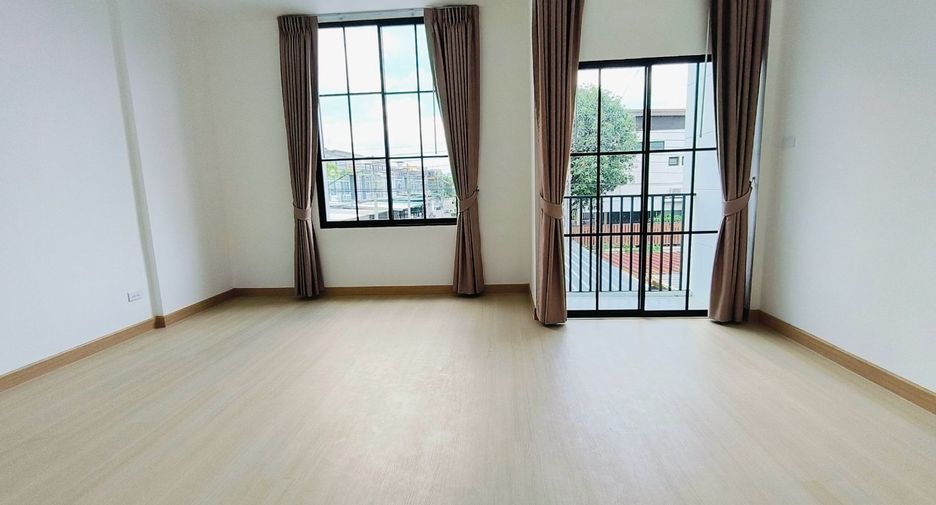 Casa adosada en venta de 3 habitaciones en Khan Na Yao, Bangkok