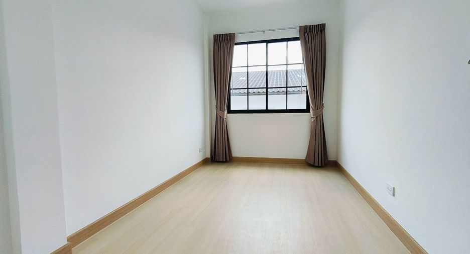 Casa adosada en venta de 3 habitaciones en Khan Na Yao, Bangkok