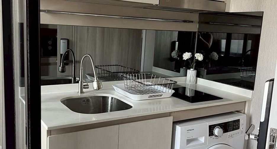 Condo en alquiler de 1 habitaciones en Sathon, Bangkok