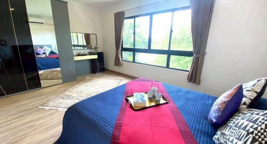 Casa en alquiler y en venta de 3 habitaciones en Saphan Sung, Bangkok