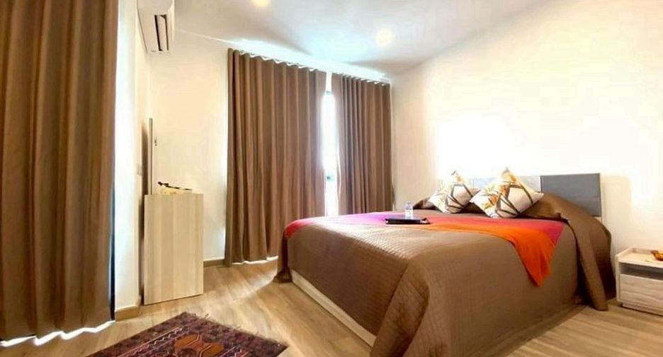 Casa en alquiler y en venta de 3 habitaciones en Saphan Sung, Bangkok