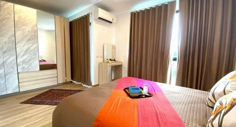 Casa en alquiler y en venta de 3 habitaciones en Saphan Sung, Bangkok