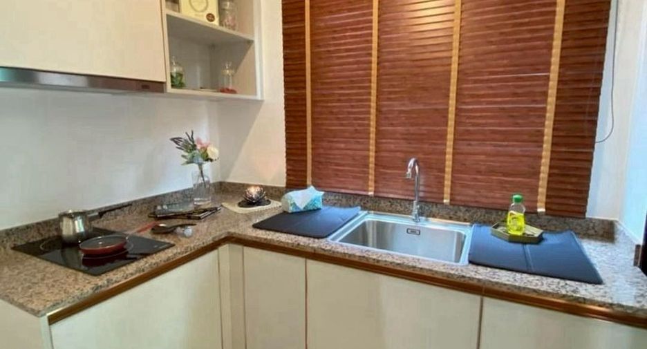 Casa en alquiler y en venta de 3 habitaciones en Saphan Sung, Bangkok