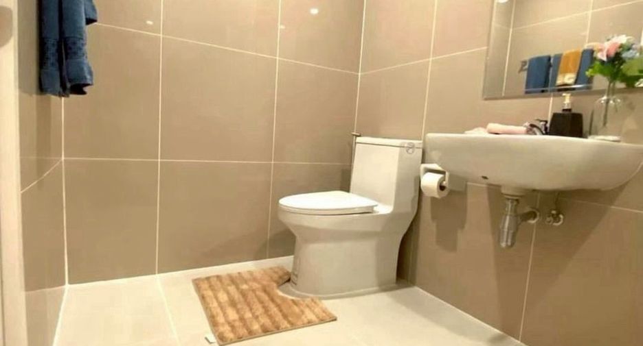 Casa en alquiler y en venta de 3 habitaciones en Saphan Sung, Bangkok