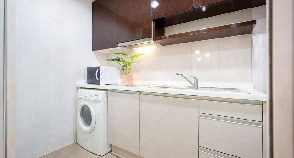 À louer 1 chambre condo à Pathum Wan, Bangkok
