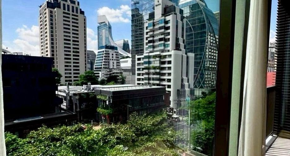 À louer 2 chambres condo à Pathum Wan, Bangkok
