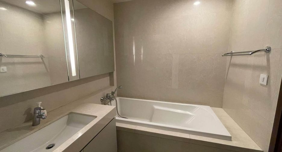 Condo en alquiler y en venta de 1 habitaciones en Watthana, Bangkok