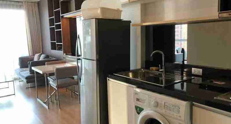 For rent 1 bed condo in Khlong Toei, Bangkok