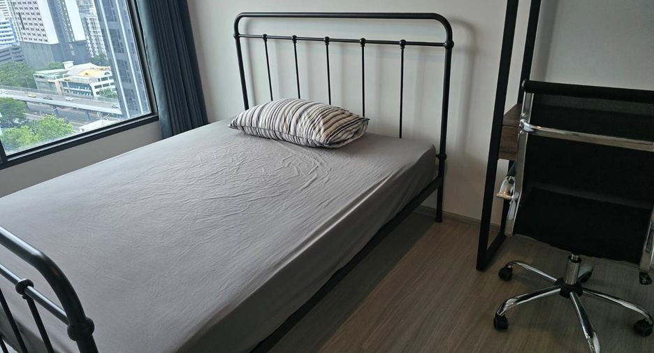 For sale 2 bedrooms condo in Huai Khwang, Bangkok
