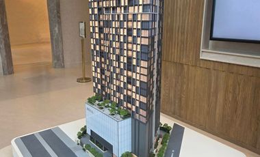 For sale 3 bedrooms condo in Khlong Toei, Bangkok