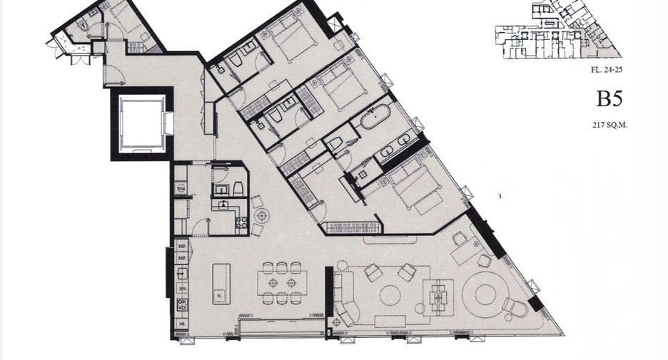 For sale 3 bedrooms condo in Khlong Toei, Bangkok