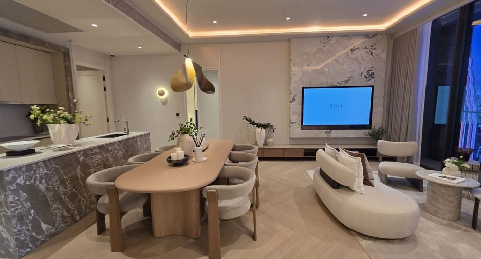 For sale 3 bedrooms condo in Khlong Toei, Bangkok