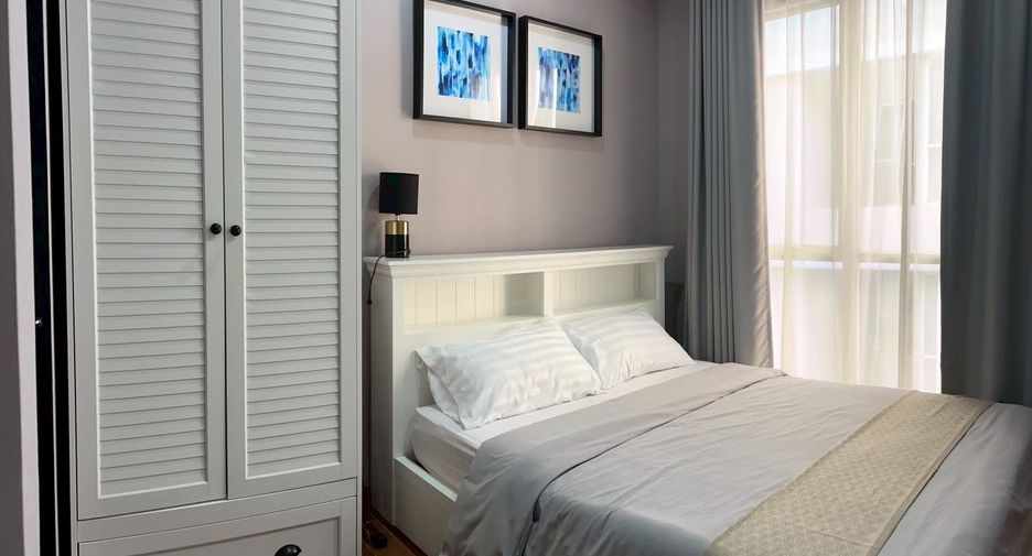 For rent 2 bedrooms condo in Pathum Wan, Bangkok