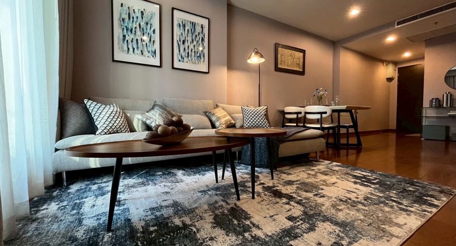 For rent 2 bedrooms condo in Pathum Wan, Bangkok