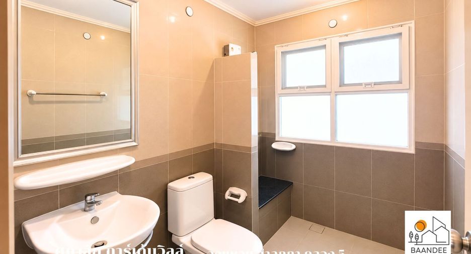 Casa en alquiler de 4 habitaciones en Lam Luk Ka, Pathum Thani