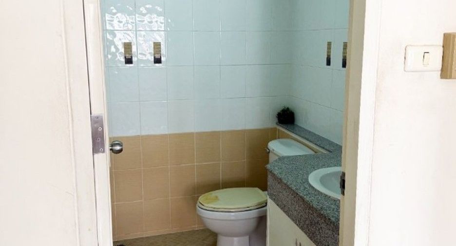 出售 4 卧室 联排别墅 在 Mueang Nonthaburi, Nonthaburi