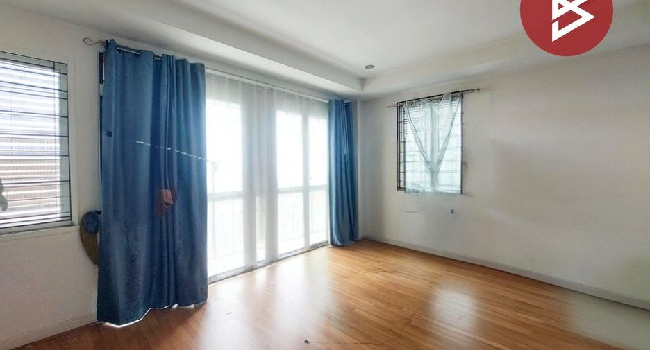 Продажа 3 спальни торговое помещение в Mueang Samut Prakan, Самутпракан