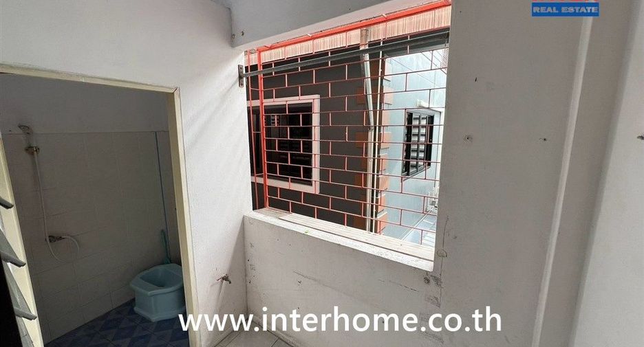 For sale 10 ベッドルーム apartment in Phra Pradaeng, Samut Prakan