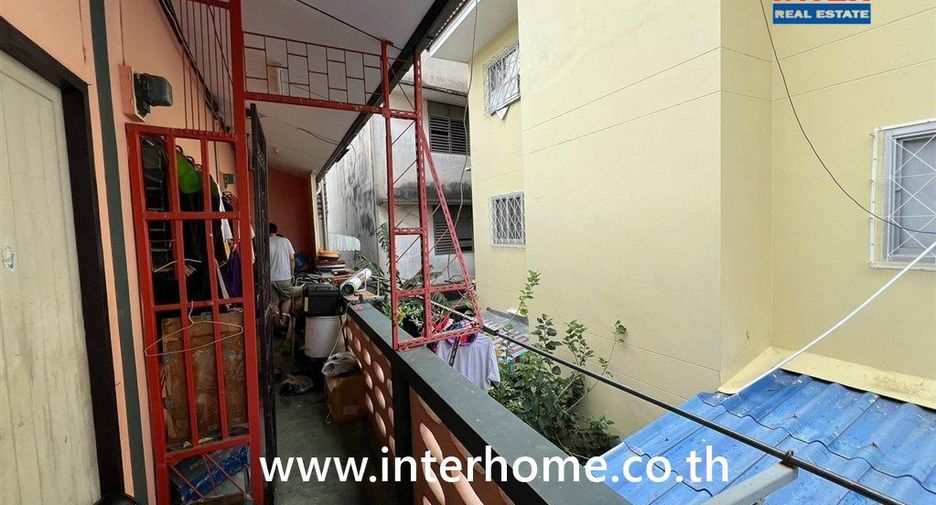 For sale 10 ベッドルーム apartment in Phra Pradaeng, Samut Prakan
