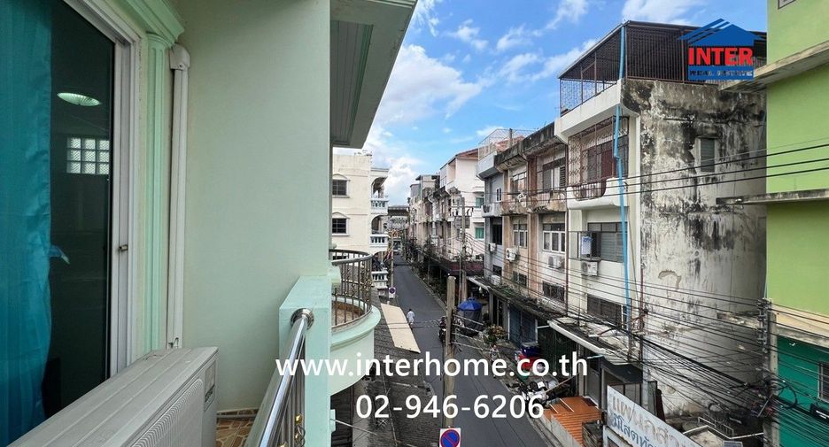 For rent retail Space in Bangkok Noi, Bangkok
