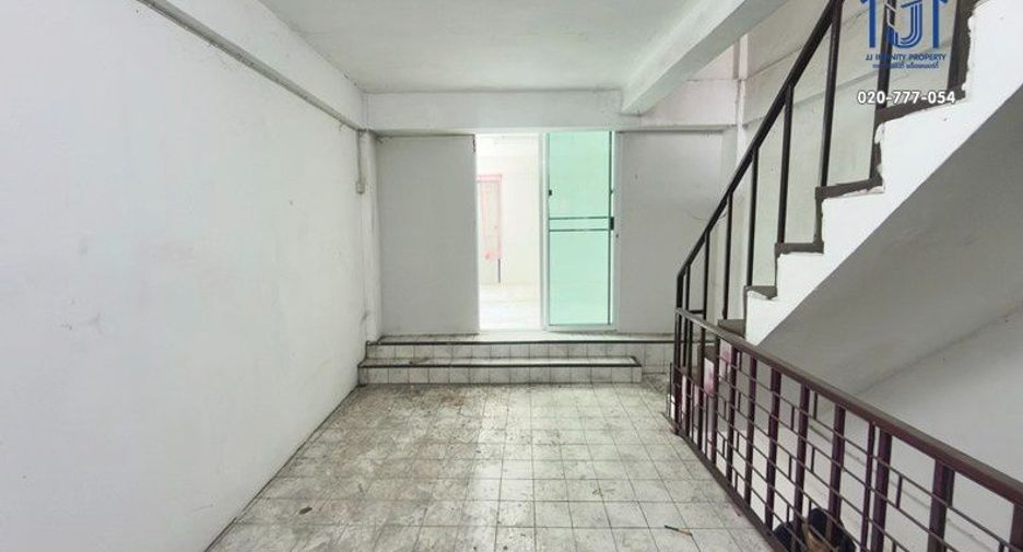 For sale 2 ベッドルーム retail Space in Chom Thong, Bangkok