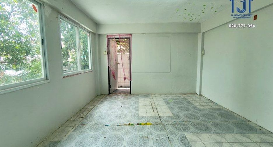 For sale 2 ベッドルーム retail Space in Chom Thong, Bangkok